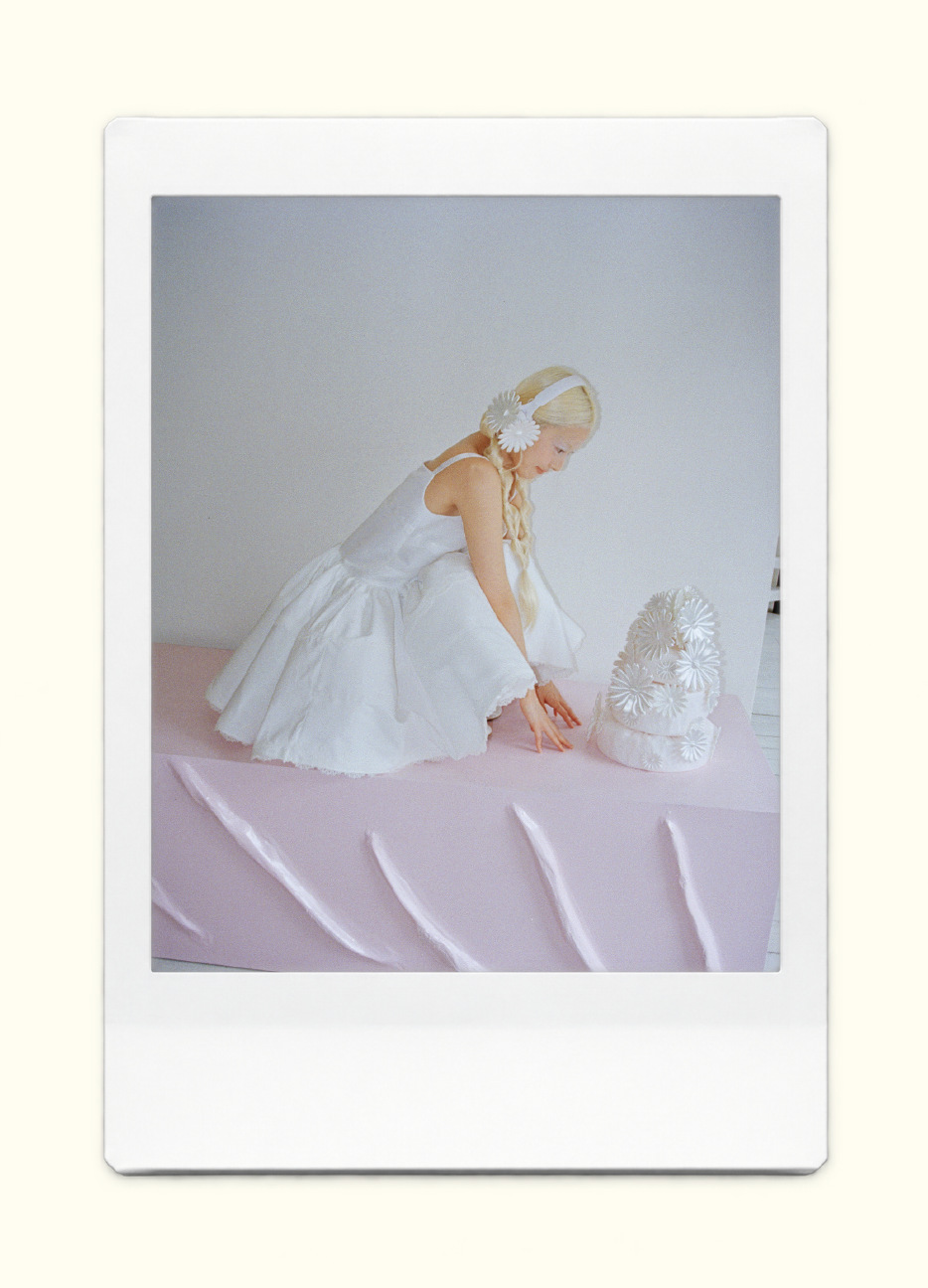 Look 11 from Puella Aeterna 2027