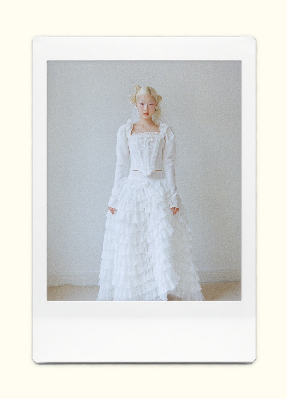 Look 19 from Puella Aeterna 2027